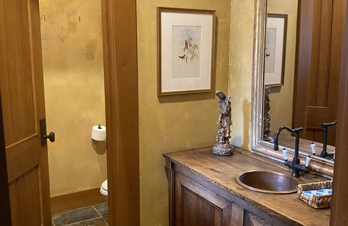 Flora Cabina | Luxurious Family-friendly Lodge Retreat