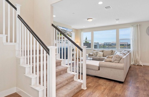 Lathrop Casa | Luxurious Family Retreat Lakeside