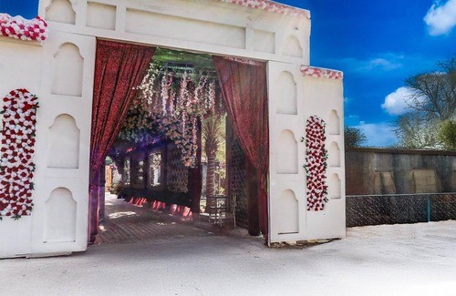 Patna Casa | Luxurious Family Retreat With Pool in Patna
