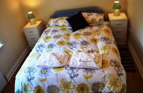 Deganwy Apartamento | Lujoso apartamento en el primer piso a minutos de Conwy Town y Marina