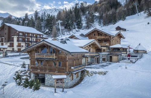 Plagne 1800 Chalet De Esquí | Lujoso chalet 7 hab. con jacuzzi y sauna, cerca del telesilla