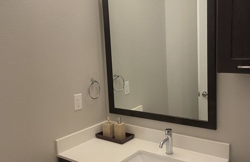 Greenway Plaza-Upper Kirby Apartamento | Luxurious Galleria condo 2 bedrom