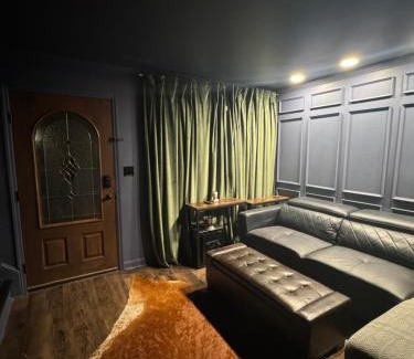 Charlotte Casa | Luxurious Getaway at Js Place