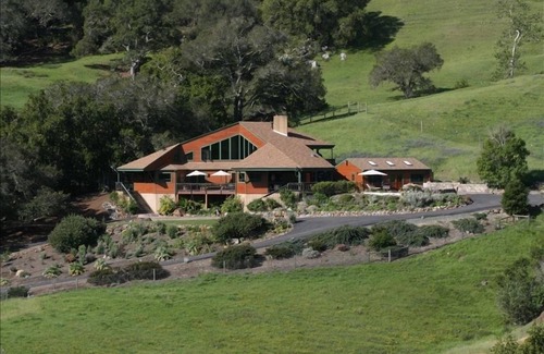 Cayucos Casa | Destination Luxury Ranch Retreat 8Bd / 7ba + / Piscina + Tenis + Airstream / 850 acres costeros