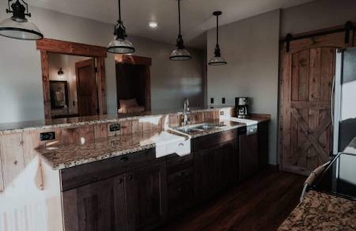 Dillon Casa | Escondite de lujo en el río Beaverhead - litera