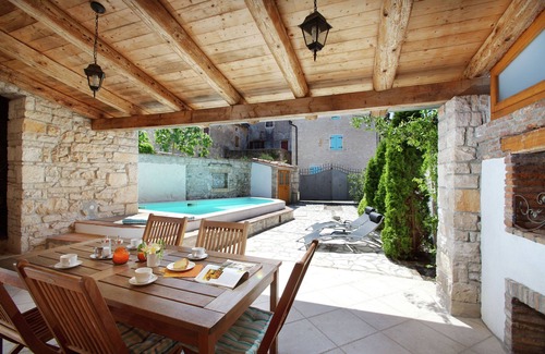 Puntera Casa | Lujosa casa de vacaciones con piscina privada en Barban