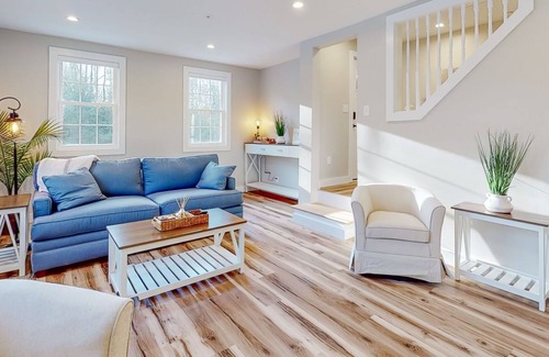 Scarborough Casa | Luxurious Home Filled With Charm.