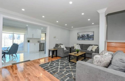 Lisgar Apartamento | Luxurious Home in Mississauga