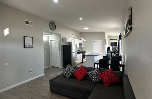 El Paso Apartamento | Luxurious home in Central