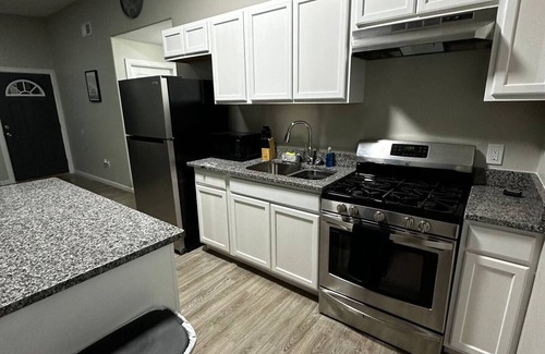 El Paso Apartamento | Luxurious home in Central