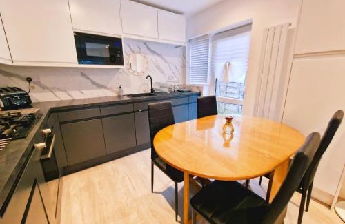 Chorlton-by-Backford Casa | Luxurious Home in Chester a Beautiful Sanctuary