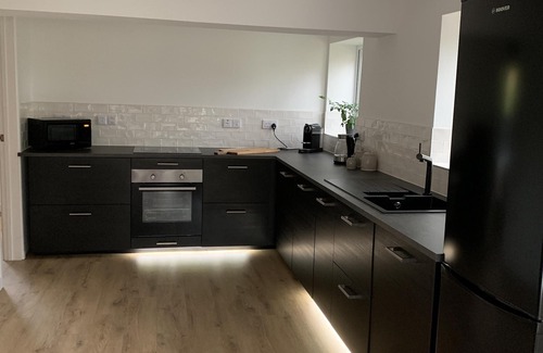 Torpoint Casa | Lujosa casa en una ubicación apartada con vistas rurales.