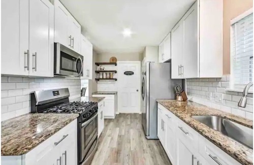 Barker Casa | Luxurious home near I-10 & S Mason Road