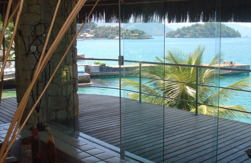 Vila Velha Casa | Lujosa casa con playa privada, piscina, vista completa de la bahía de Angra