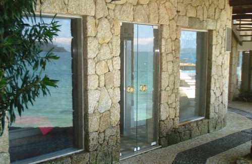 Vila Velha Casa | Lujosa casa con playa privada, piscina, vista completa de la bahía de Angra