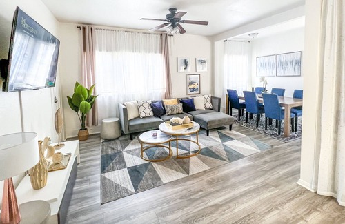 Willmore Casa | Luxurious Home ★ with AC - Downtown LB & beach!