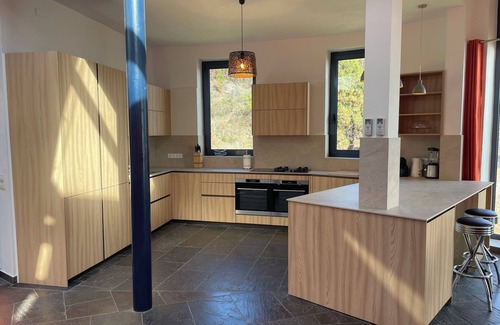 Tijarafe Villa | Moderna propiedad con increíbles vistas, y piscina climatizada de agua salada.