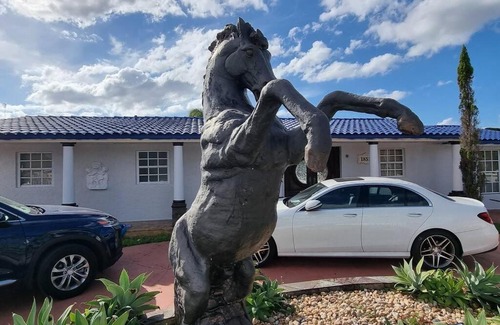 Miami Gardens Casa | Luxurious House With Bautiful Pool HEATER INCLUID