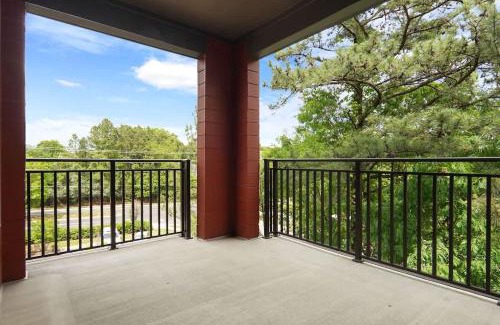 North Raleigh Apartamento | Luxurious King 3BR Suitein North Raleigh!