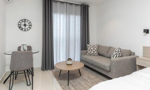 Osu Apartamento | Luxurious King Suite Two Bedroom Space Available