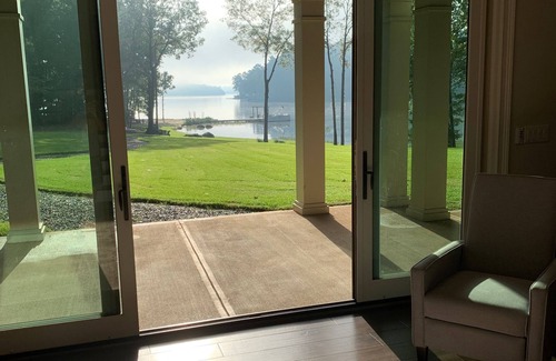 Lake Oconee Casa | Luxurious Lake Oconee Family Getaway!