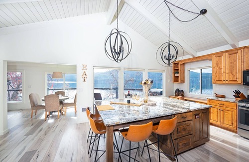 Whitefish Casa | Luxurious Lakefront Escape on Whitefish Lake