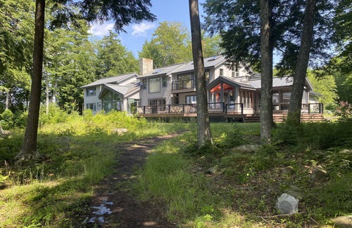 Belgrade Casa | Luxurious lakefront home with 750' of spectacular frontage on Great Pond