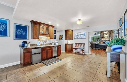 Auburndale Casa | Luxurious lakefront/pool home near theme parks in Florida