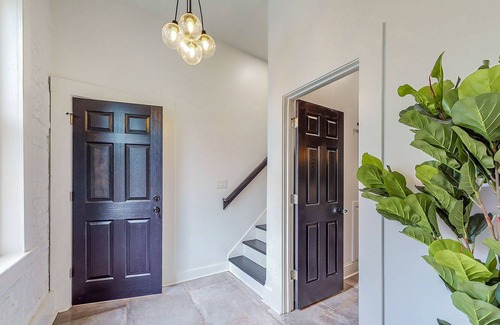 Smoketown Jackson Casa | ♥Luxurious Large Home w/ Private Yard Near Nulu