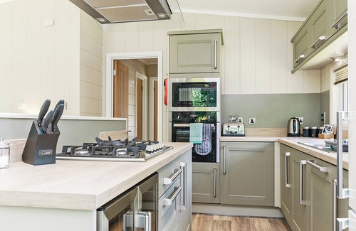 Newton St Loe Chalet De Esquí | Alojamiento de 2 habitaciones en Newton Saint Loe, Nr Bath