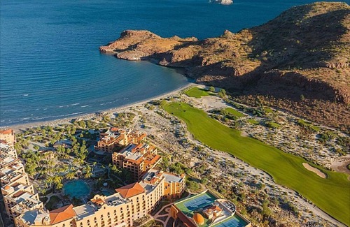 Loreto Apartamento | Luxurious Loreto Getaway: Serene Views & Premium Comfort Await
