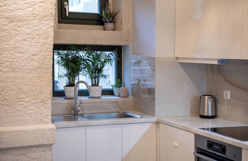 Kournas Casa | Luxurious love nest with whirlpool and heated pool