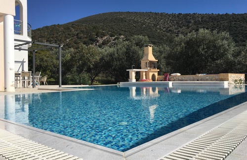 Kandia Villa | Villa de lujo "Livadia" para 10-12 personas, con gran piscina