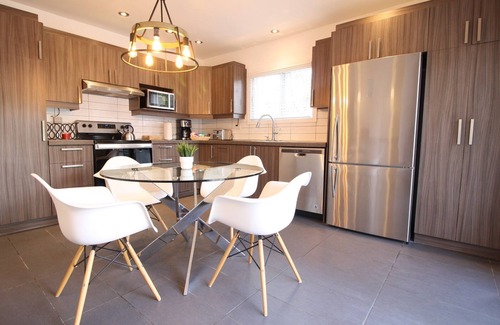 Rosemont-La Petite-Patrie Apartamento | Luxurious - Modern decor, Rosemont 3 bedrooms