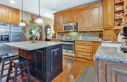 Cullowhee Casa | Luxurious Mountain Cabin, Mountain, Stone-hardwoods, Pool, Hot Tub, Hiking, Luxe