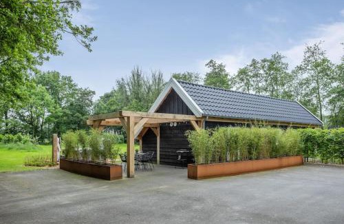 Triemen Apartamento | Luxurious nature stay in Friesland with jacuzzi