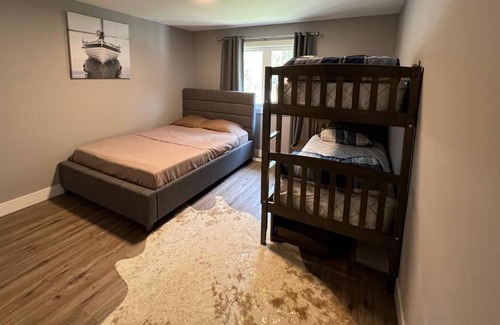 South Bruce Peninsula Cabaña | Luxurious New built Cottage