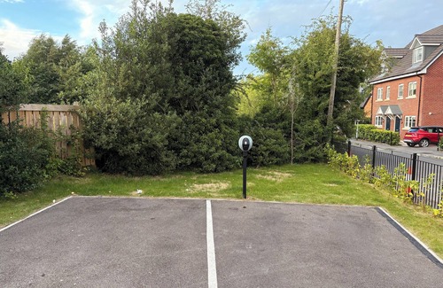 Offerton Casa | Luxurious New House Near Manchester Airport