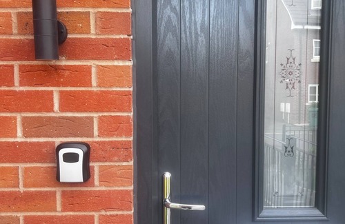Offerton Casa | Luxurious New House Near Manchester Airport