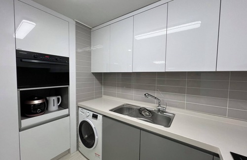 Nam-Gu Apartamento | Luxurious, newly built 2-bedroom apartment next to beautiful Taehwa river