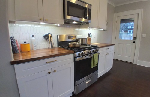 Kenton Casa | Luxurious newly remodeled historic home in Portlands Kenton neighborhood