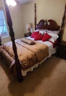 Vine Grove Casa | Luxurious Nice Home Near Fort Knox