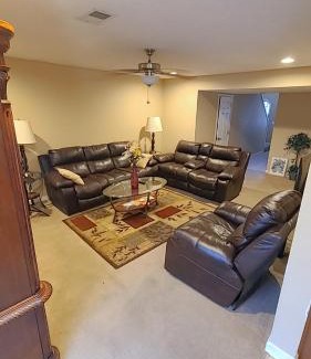 Vine Grove Casa | Luxurious Nice Home Near Fort Knox