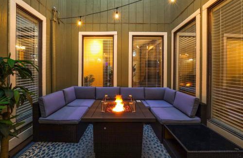 Riverbend of Camino Real Casa | Luxurious Oasis W Serene Pool, Games & Fire Pit