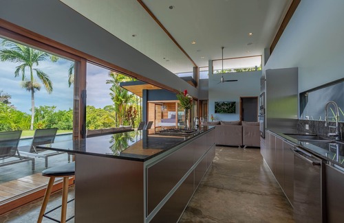 Ballena Casa | Piscina, aire acondicionado, vista al mar, romántico y opulento, a 15 minutos de playas / restaurantes / tours