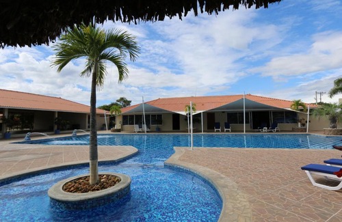 Pajonal Apartamento | Luxurious One Bedroom Poolside Punta Chame Resort
