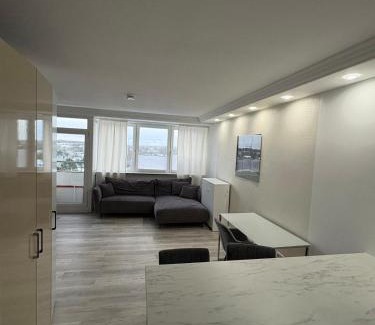Pinneberg Apartamento | Luxurious one-room apartment