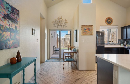 Santa Fe Casa | Luxurious Open Concept Home with Fabulous Backyard Entertainment Area