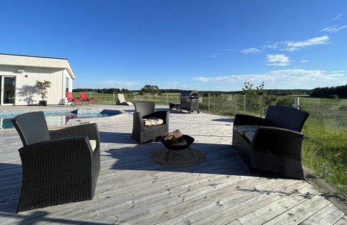 Herresta Cabaña | Luxurious party house with spa and pool 7 min from airport