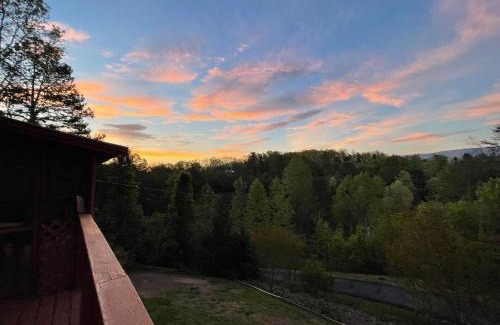 Gatlinburg - Pigeon Forge Chalet De Esquí | Luxurious Pigeon Forge Cabin, w/HotTub, EasyDrive, Arcade Game, Panoramic Views